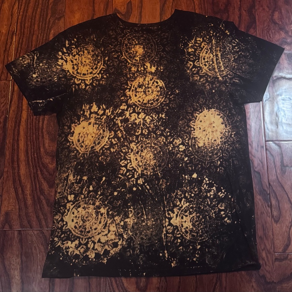 Black and Gold Graphic T-Shirt